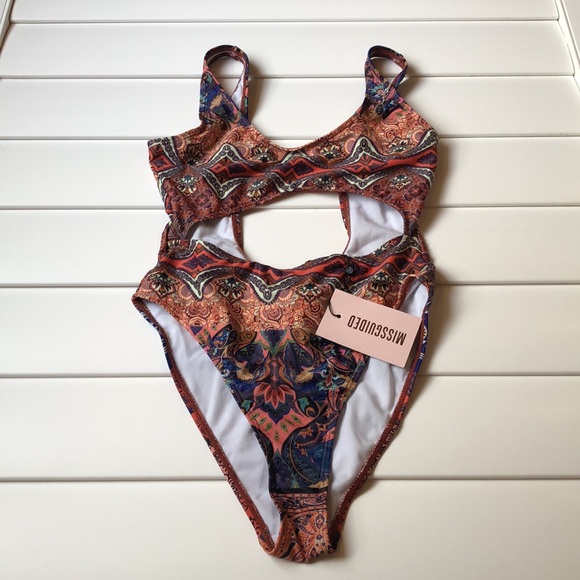 NWT missguided one piece Paisley  cut out Swimsuit - Picture 4 of 13